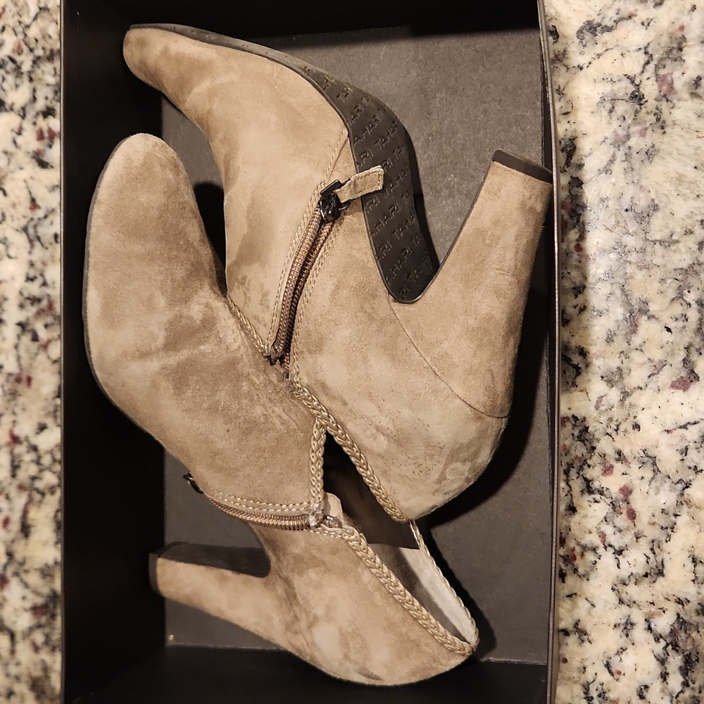 Tahari gently used ankle boots
